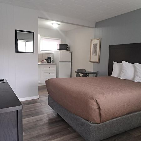 Richter Pass Beach Resort Osoyoos Bagian luar foto