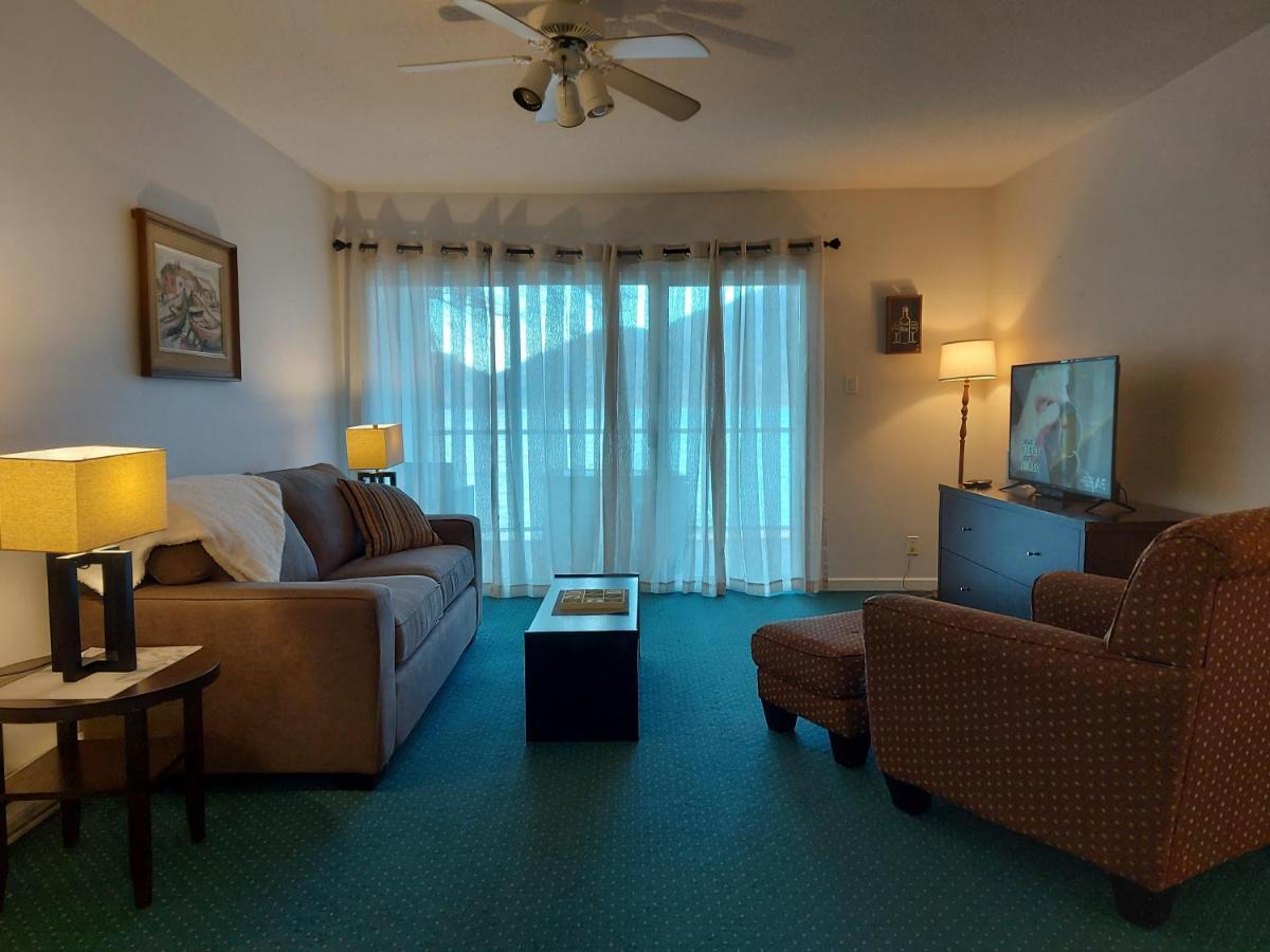 Richter Pass Beach Resort Osoyoos Bagian luar foto