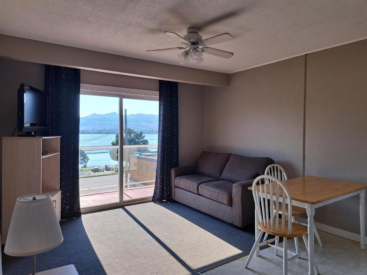 Richter Pass Beach Resort Osoyoos Bagian luar foto
