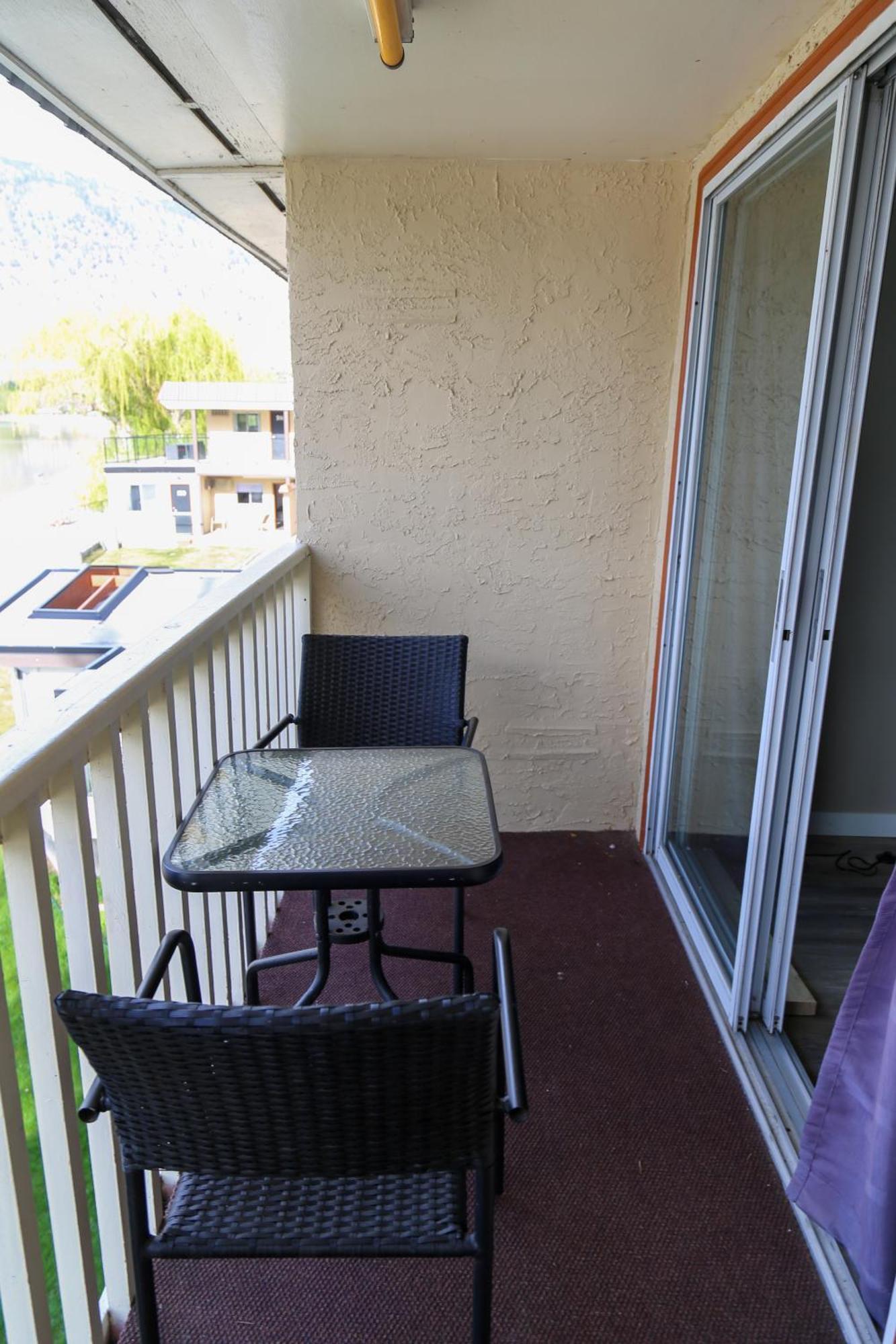 Richter Pass Beach Resort Osoyoos Bagian luar foto