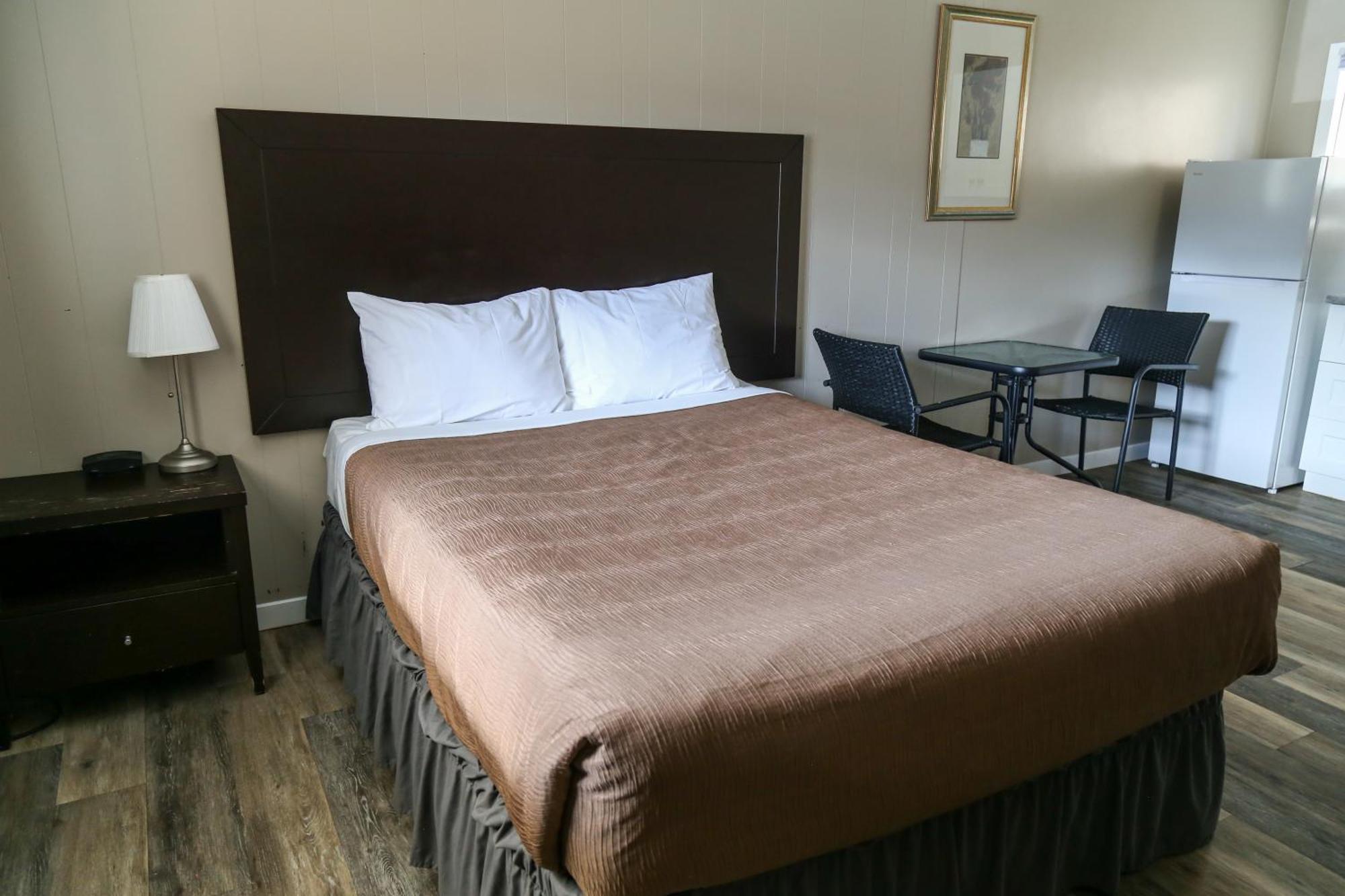 Richter Pass Beach Resort Osoyoos Bagian luar foto