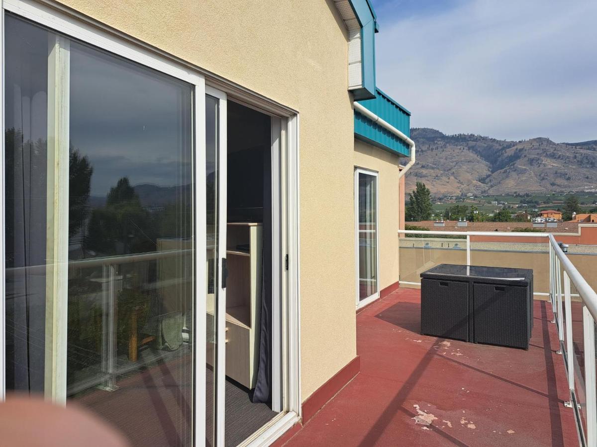 Richter Pass Beach Resort Osoyoos Bagian luar foto