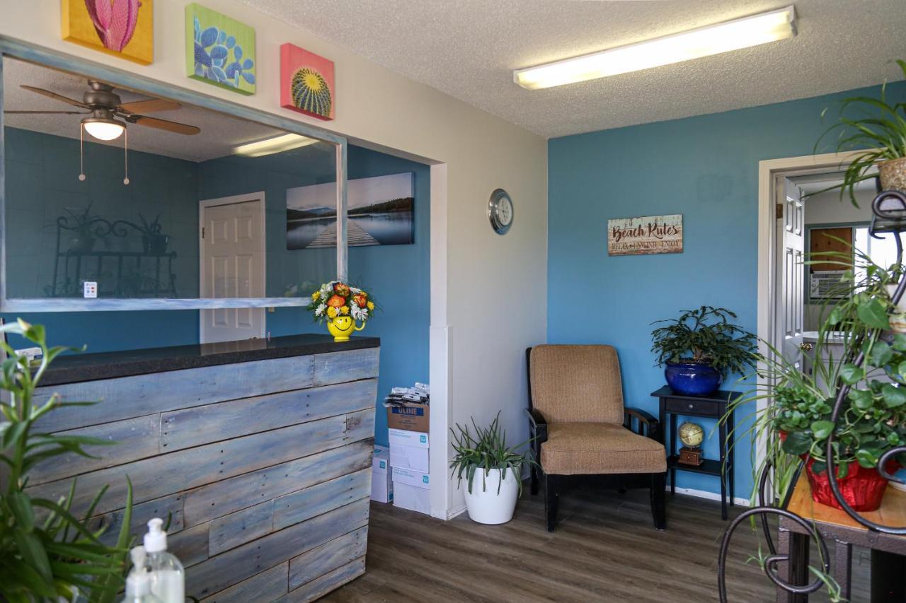 Richter Pass Beach Resort Osoyoos Bagian luar foto