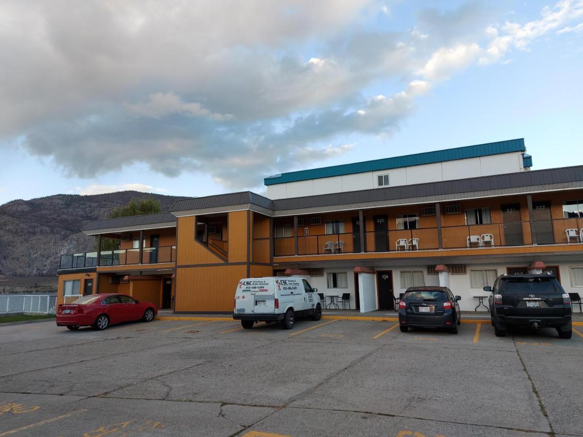 Richter Pass Beach Resort Osoyoos Bagian luar foto