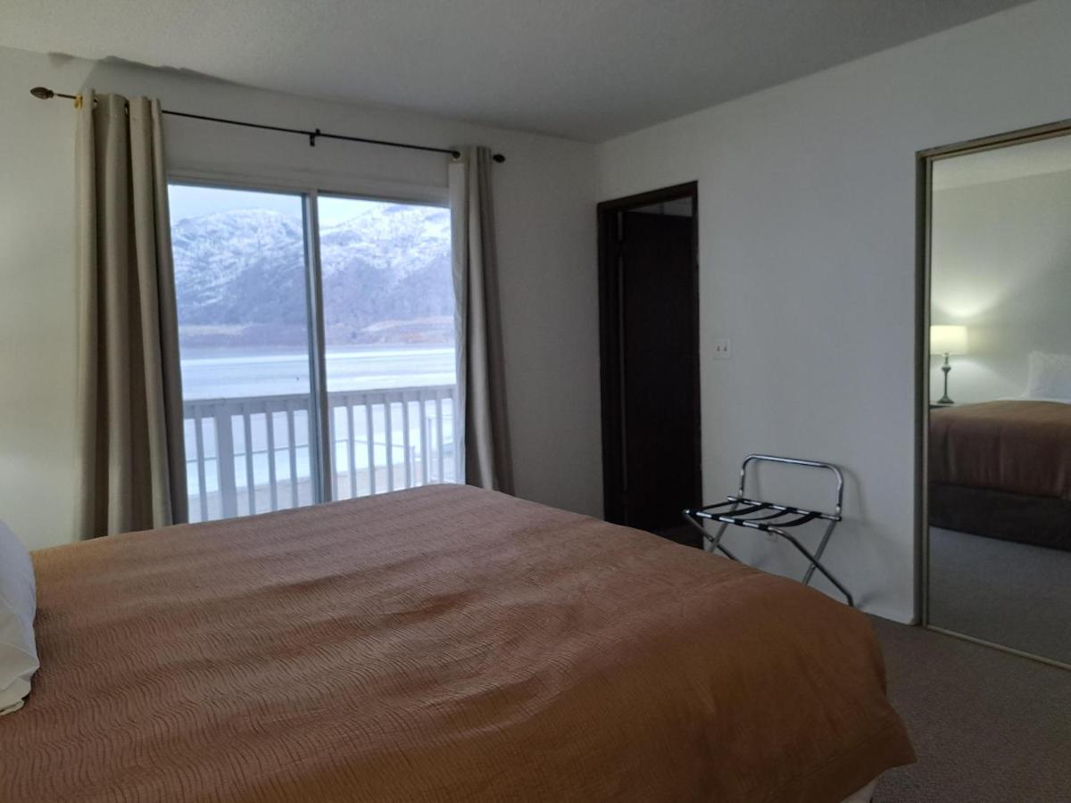 Richter Pass Beach Resort Osoyoos Bagian luar foto