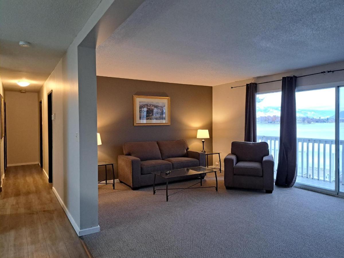 Richter Pass Beach Resort Osoyoos Bagian luar foto